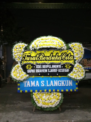 Papan Bunga Duka di Dampit